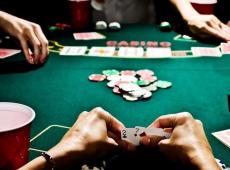 Покер с игральными костями